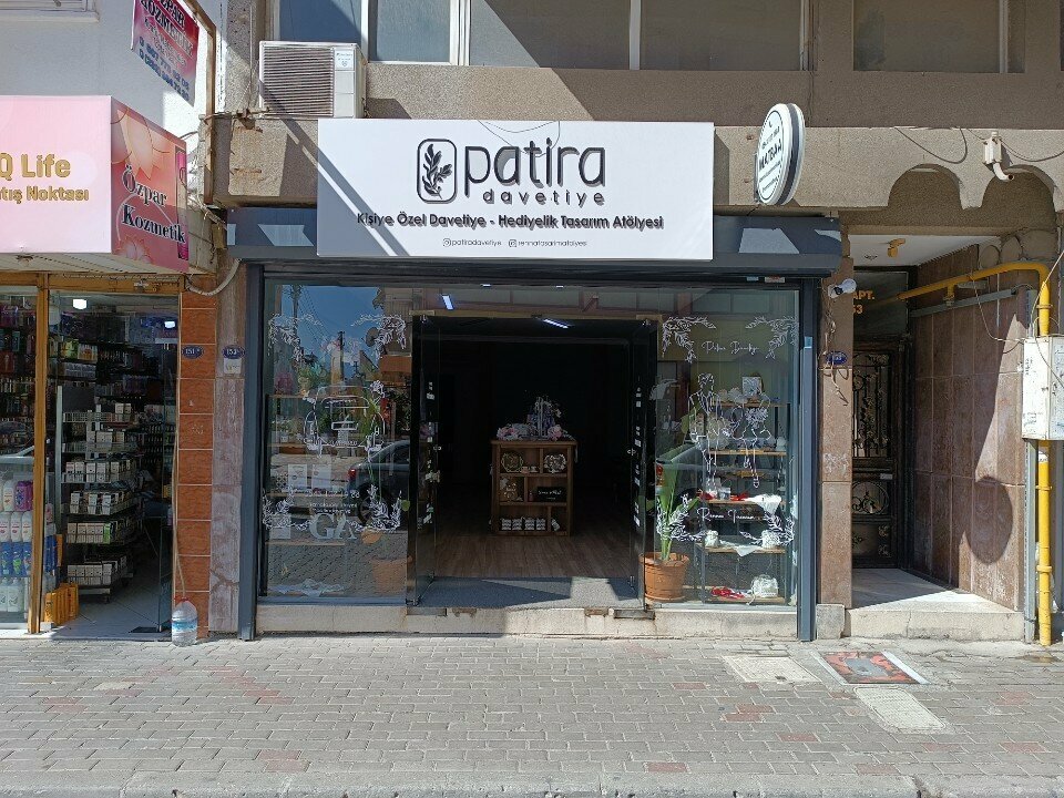 Estudio de diseño Patira Invitation Reyhan Design Workshop, , foto
