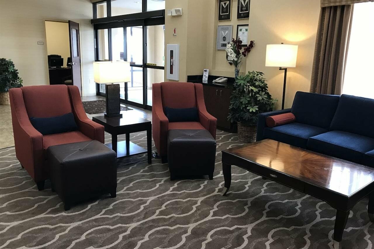 Фото Comfort Suites Fredericksburg North