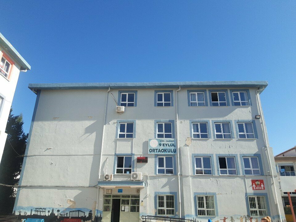 School 9 Eylül Primary School, Izmir, photo