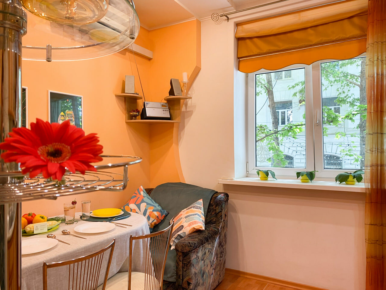 Фото Счастье жить в самом сердце Севастополя в яркой квартире