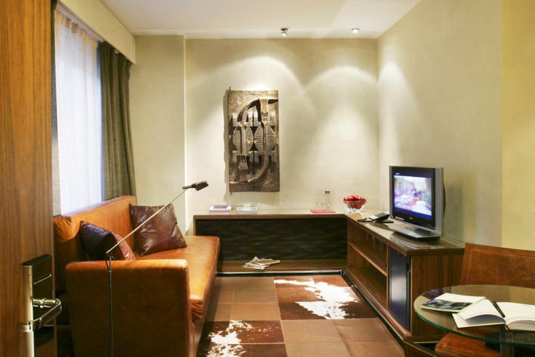 Фото Gran Derby Suite Hotel