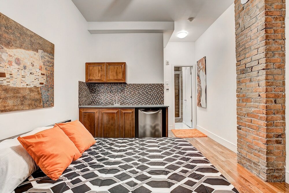 Фото Destination Stays Montreal Downtown