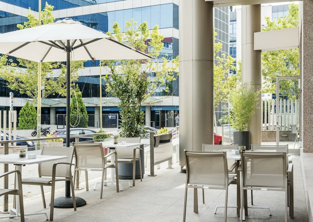 Фото Hotel Ilunion Alcalá Norte