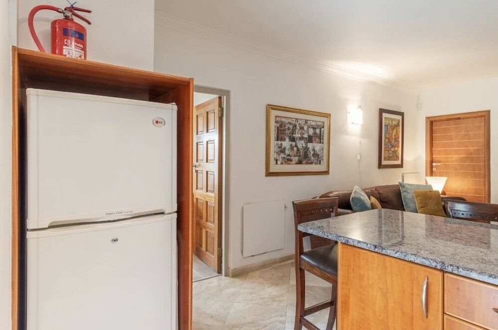 Фото Bantry Beach Luxury Suites