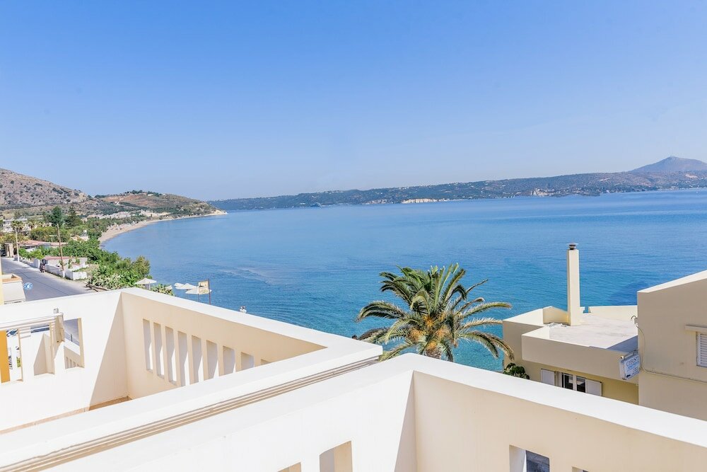 Фото Kalyves Bay