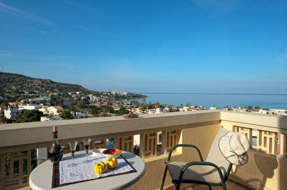 Фото Villiana Holiday Apartments