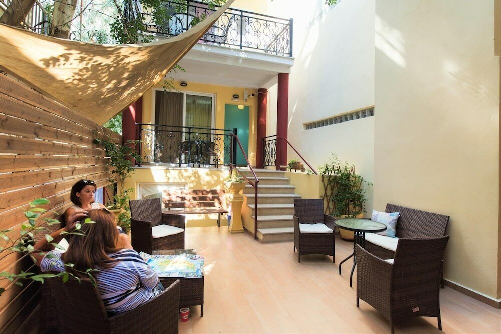 Фото отеля 1