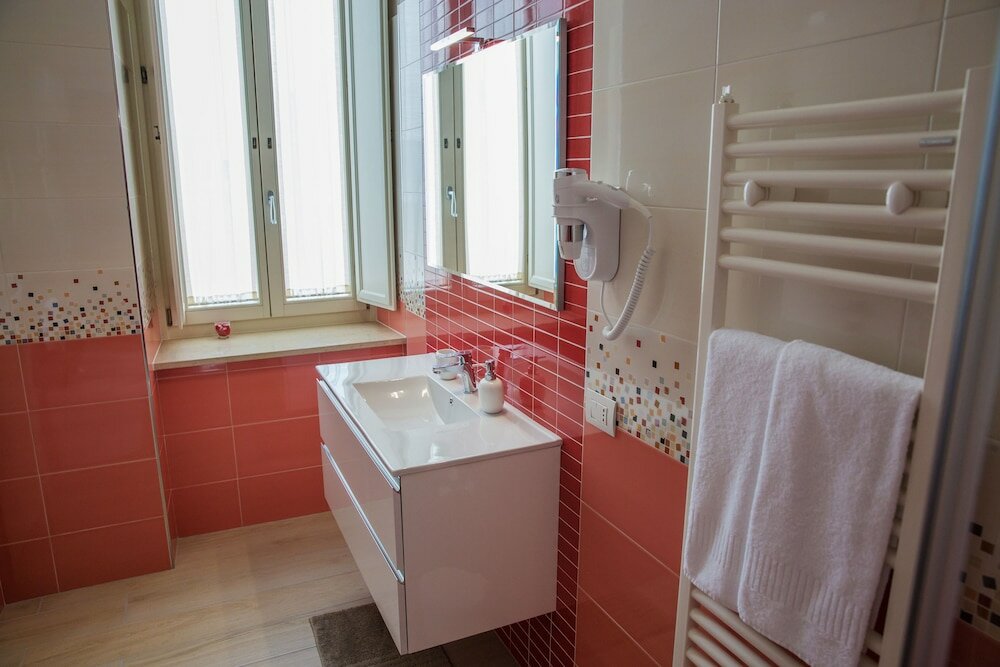 Фото Gleda Rooms Deluxe