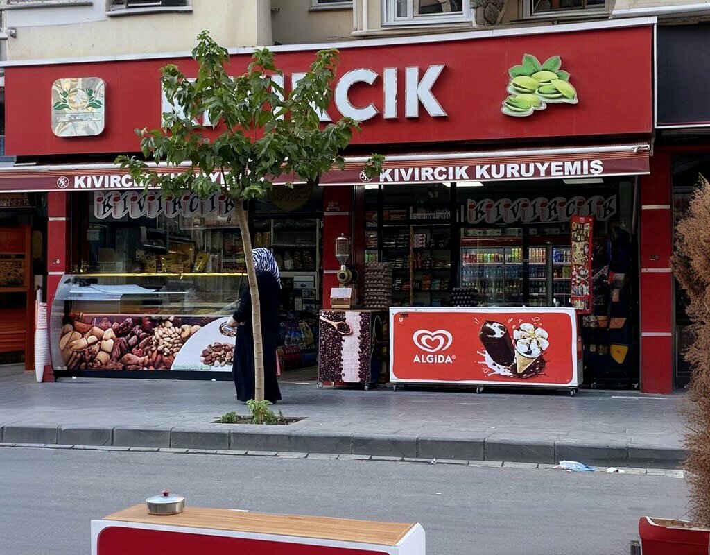 Nuts, snacks, dried fruits Kıvırcık Kuruyemiş, Batman, photo