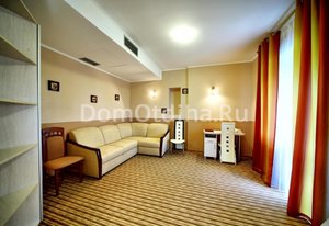 Shale Graal (vulytsia Sukhovolia, 60А), hotel