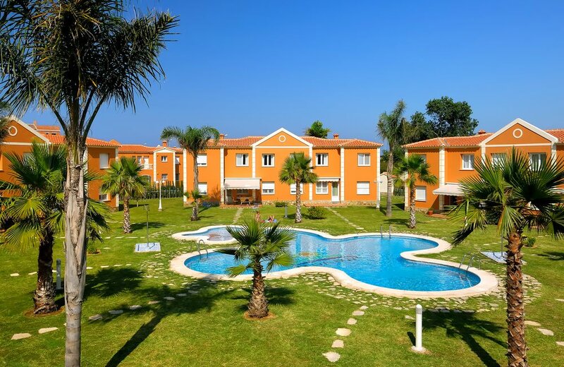 Гостиница Apartamentos y Villas Oliva Nova Resort