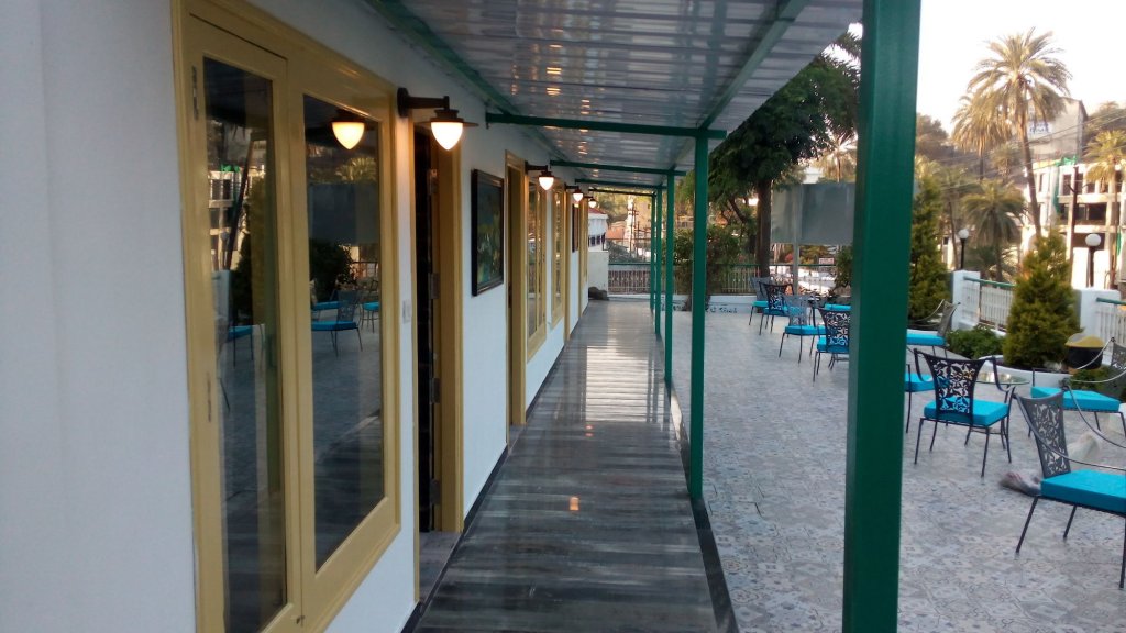 Фото Hotel Karnavati