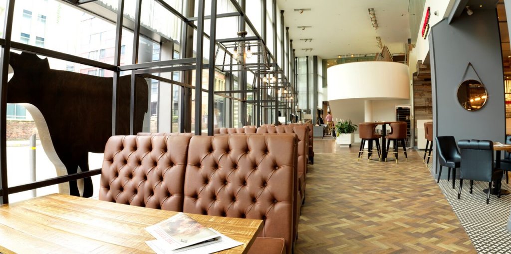 Фото DoubleTree by Hilton Manchester - Piccadilly