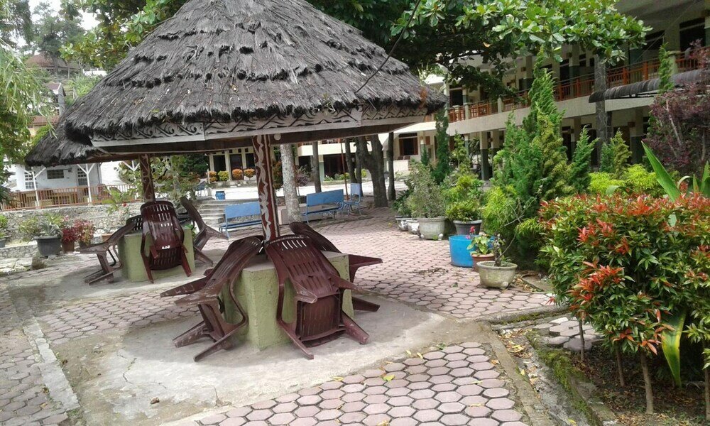 Фото Pandu Lakeside Hotel Parapat - Toba Lake