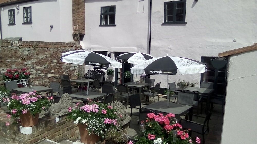 Фото The Old Vicarage