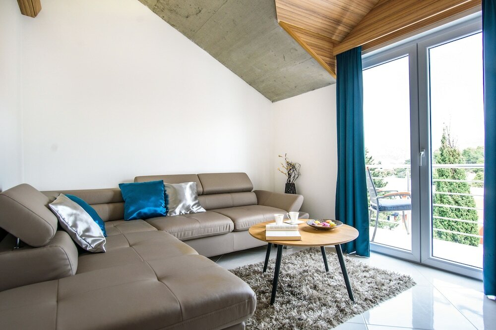 Фото California Apartments III