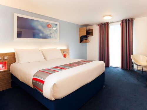 Гостиница Travelodge Manchester Salford Quays