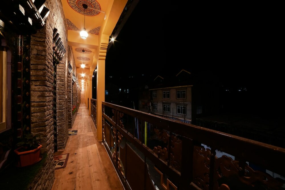 Фото Summit Panghen Metok Hotel