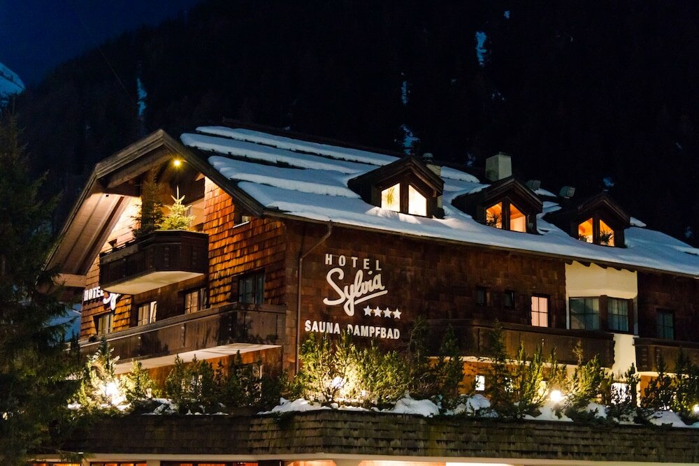 Фото отеля 1