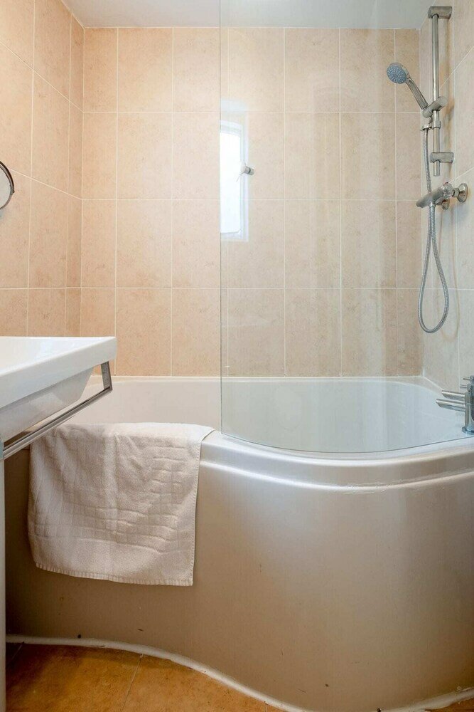 Фото Bright City Centre Flat With Sea 2 Mins Away