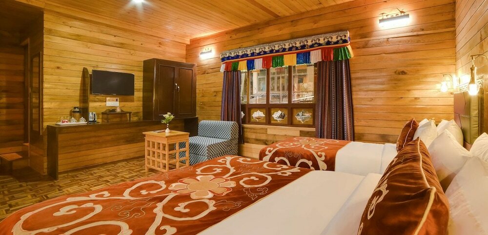 Фото Summit Panghen Metok Hotel