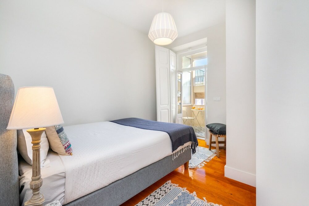 Фото Luxurious Art Deco 3 Br