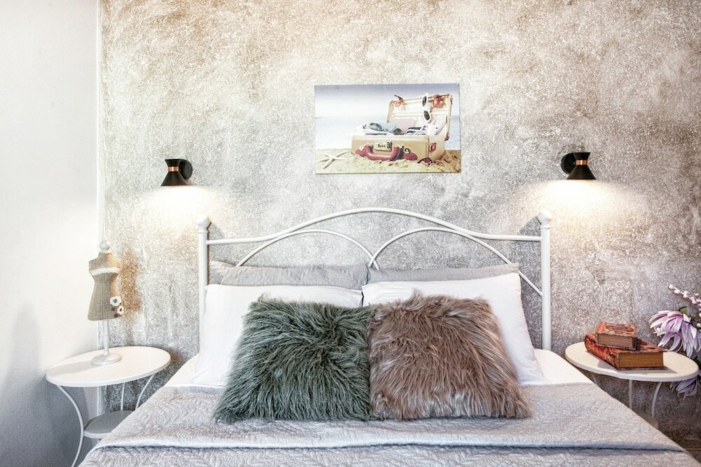 Фото Asprolithos Studios