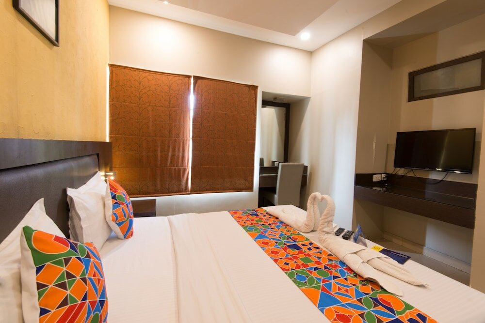 Фото FabHotel Santhome Inn