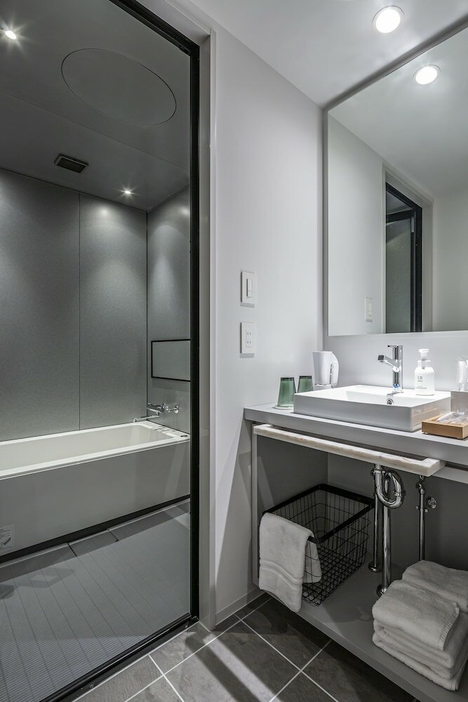 Фото Tsugu Kyoto Sanjo by The Share Hotels