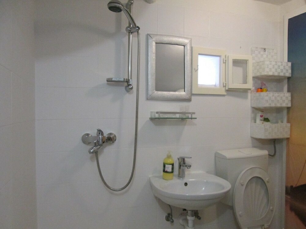 Фото Cozy En-suite Rm on Dumanica