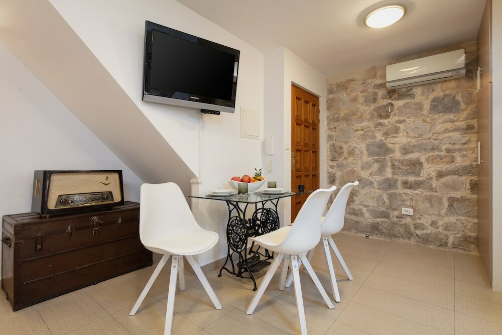 Фото Apartments Vauquer