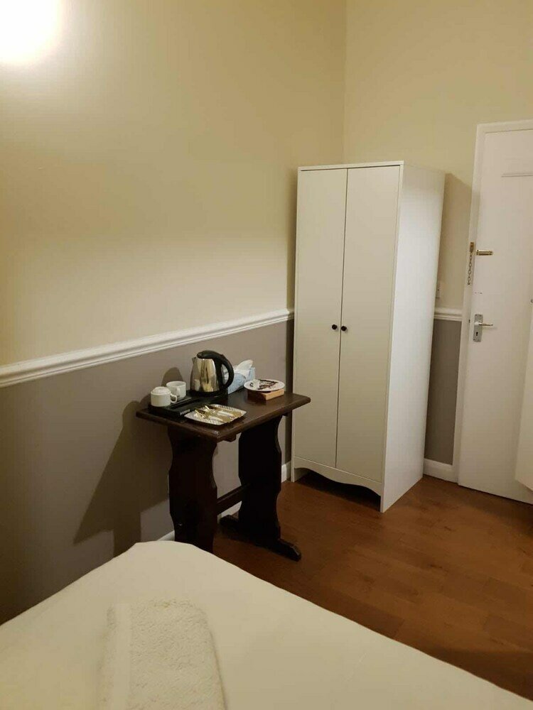 Фото Tourian Lounge Hotel