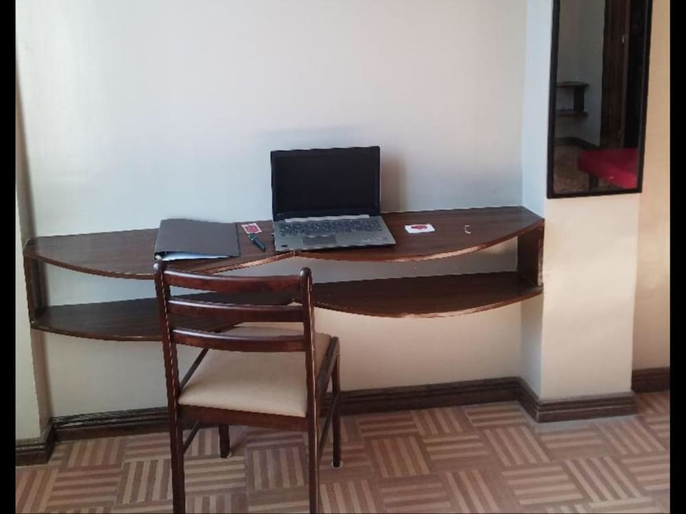 Фото 7 Meadows Inn