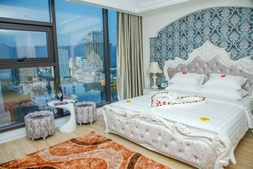 Гостиница Golden Rose Hotel Danang в Дананге