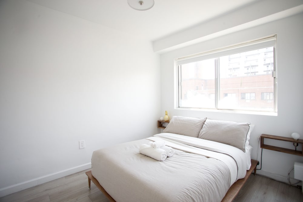 Фото The Hutchinson Suites