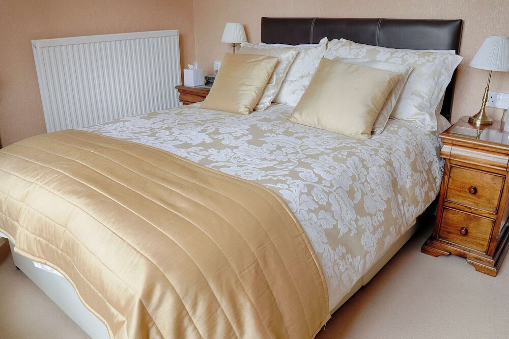 Фото Holcombe House