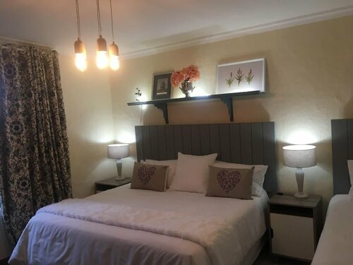 Гостиница Airport Tower Lodge в Кемптон-Парке