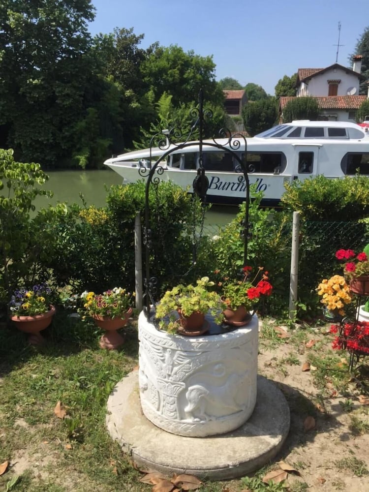 Фото Dimora Naviglio B&b