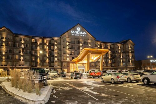 Гостиница Sandman Signature Ottawa Airport Hotel в Портленде
