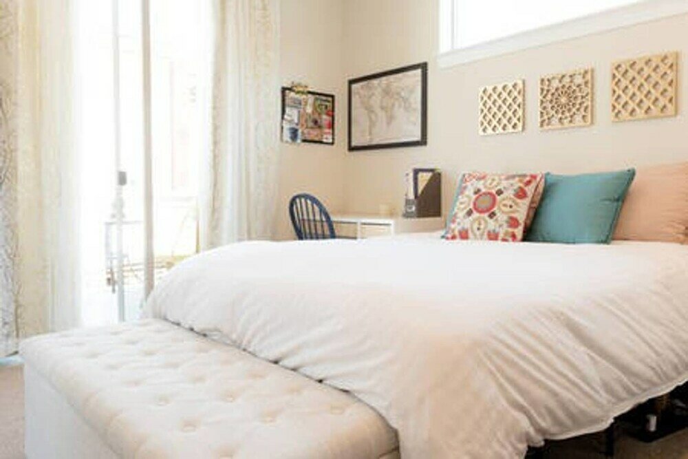 Фото The Mile High Townhome Walk to the Stadium