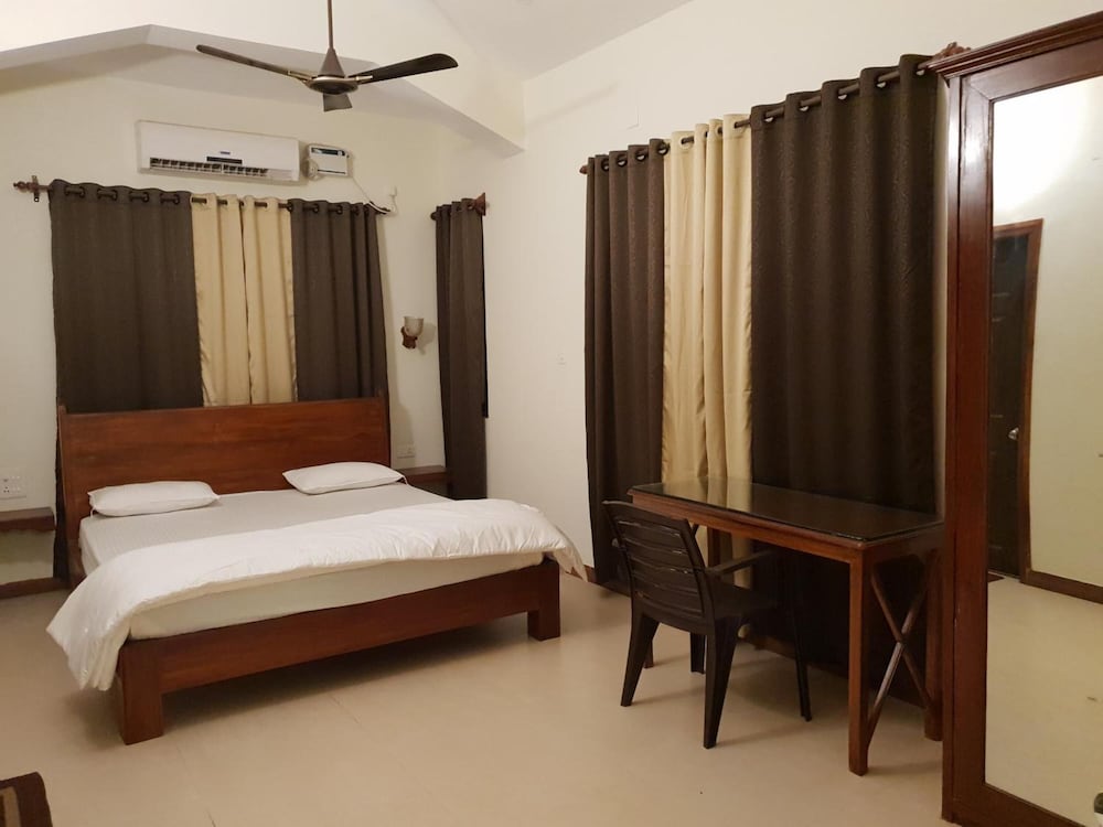 Фото Coastal Suites