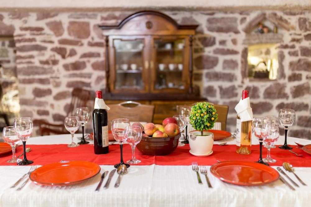 Фото Old Stone House Villas