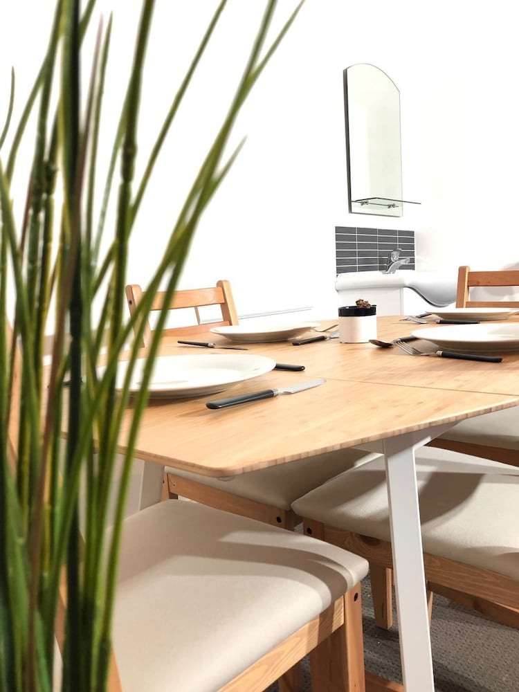 Фото The Duke Apartments