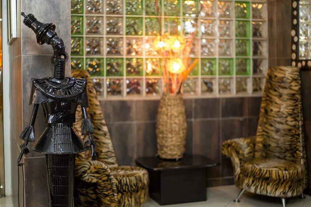 Фото La Cour Hotel Apartments