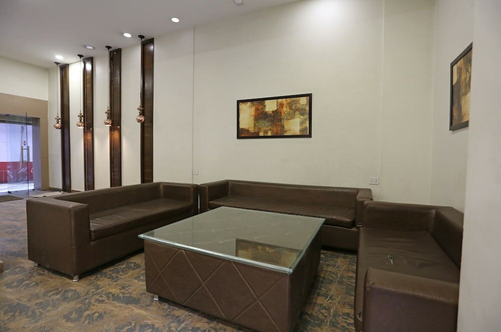 Фото Oyo 22315 Hotel Rajdoot Gaurav