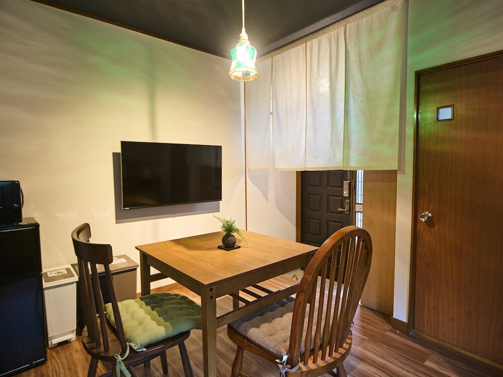 Фото Kagurazaka Retro Bar & Hotel