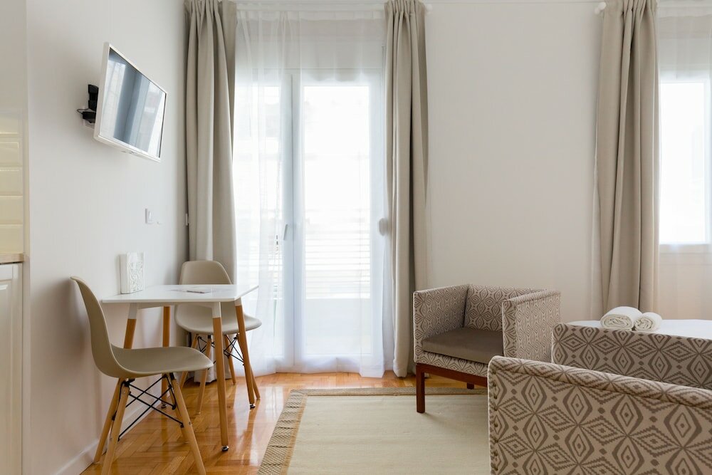 Фото Dinostratus House