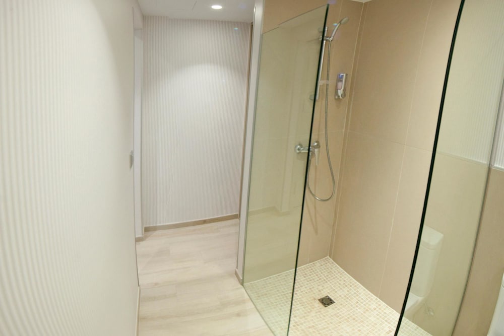 Фото Hostal Loimar