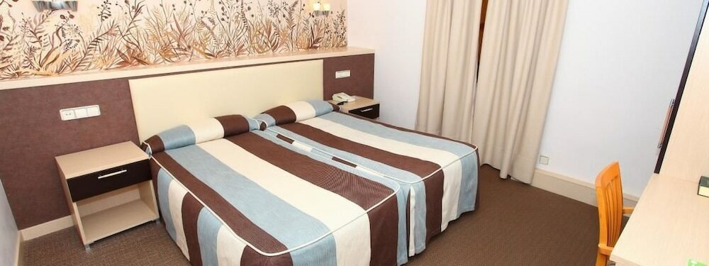 Фото Hotel Monasterio de Leyre