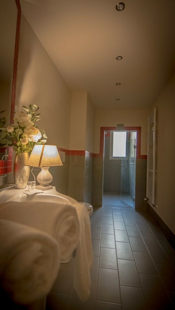 Фото Breathtaking 4bd Apt 5min Walk to Duomo